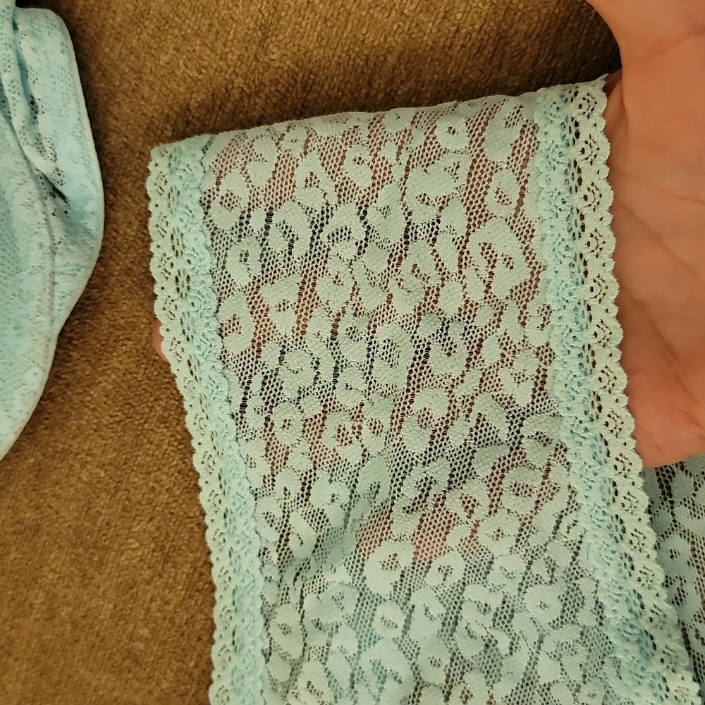 Victoria's Secret Lingerie Set - Picture 9 of 16